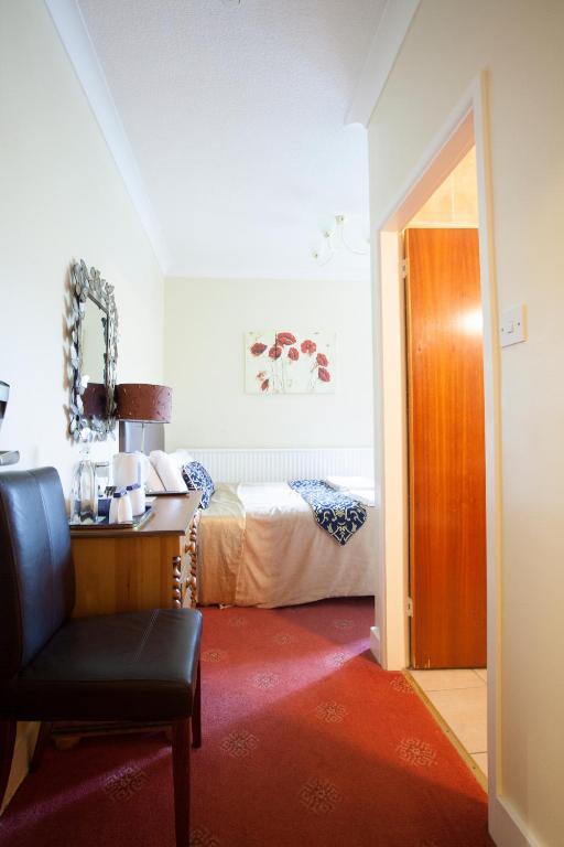 Barons Court Hotel ウォルヴァーハンプトン 部屋 写真